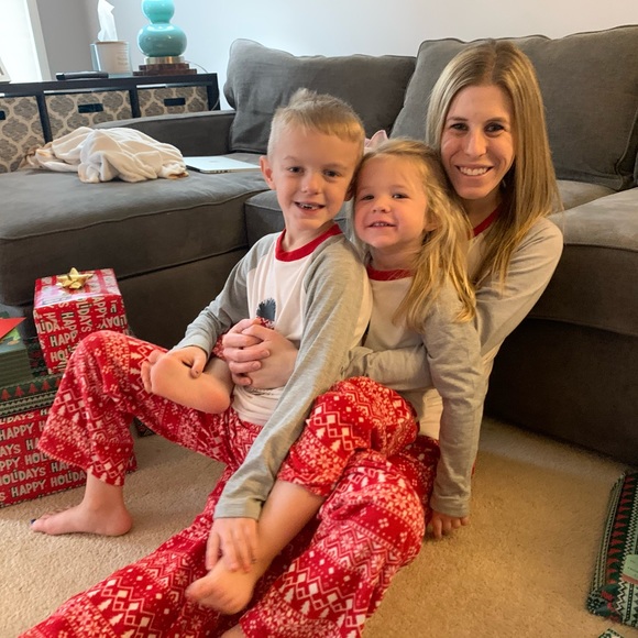 Hi! I’m Andrea. :) - Picture 3 of 3